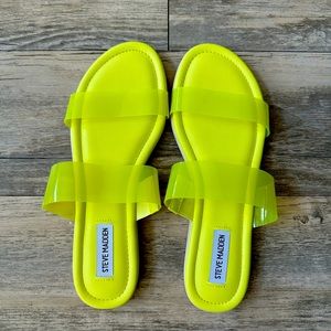 Steve Madden Greer Slip On Women’s Sandal Size 8 Neon Yellow